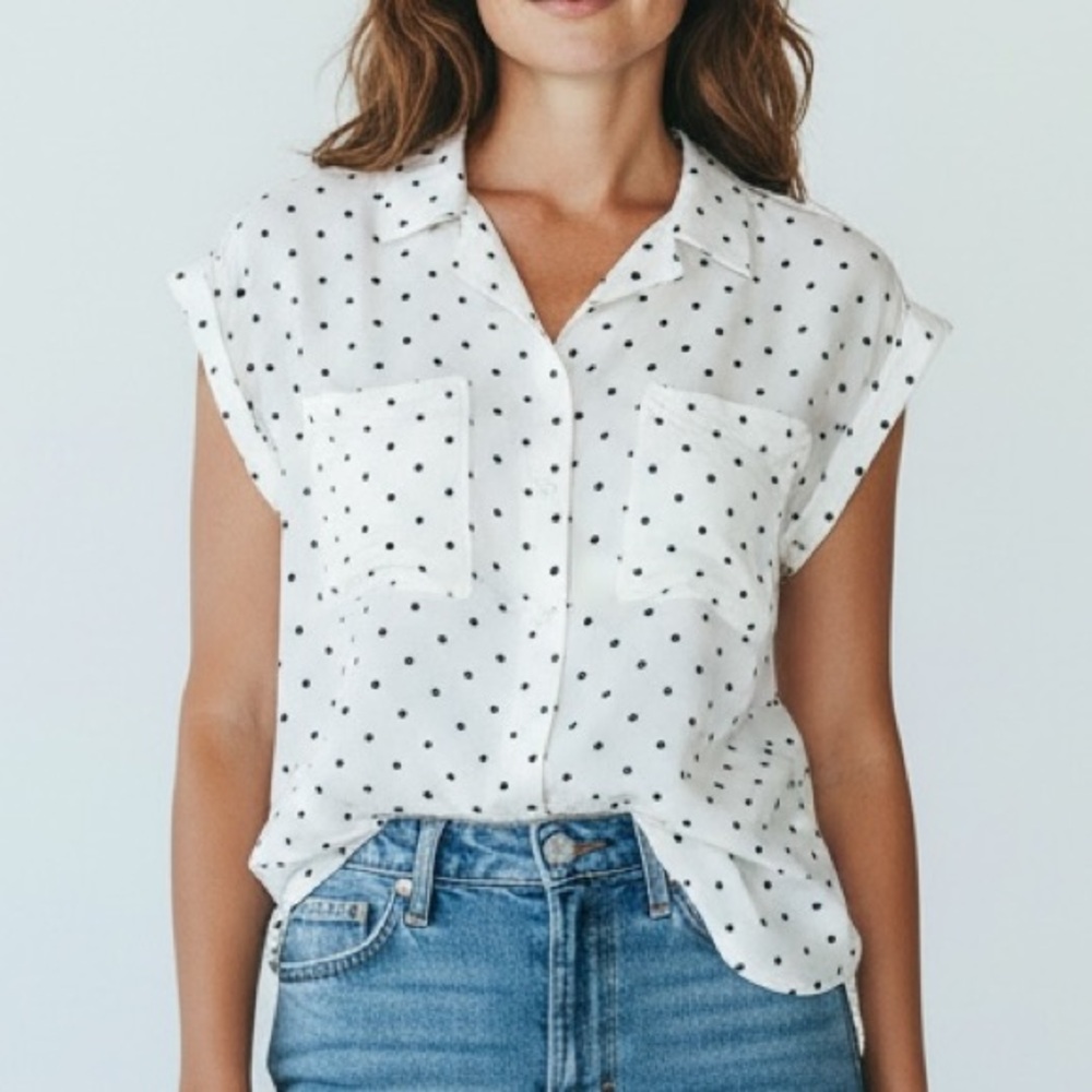 Jachs Boyfriend NYC White and Navy Blue poka-dot Button Down Shirt w/two pockets